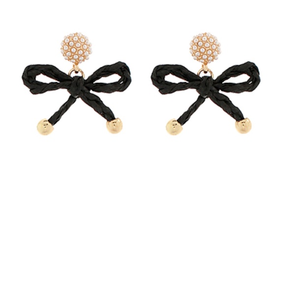 Raffia Ribbon Drop Earrings - Picture 6 of 6